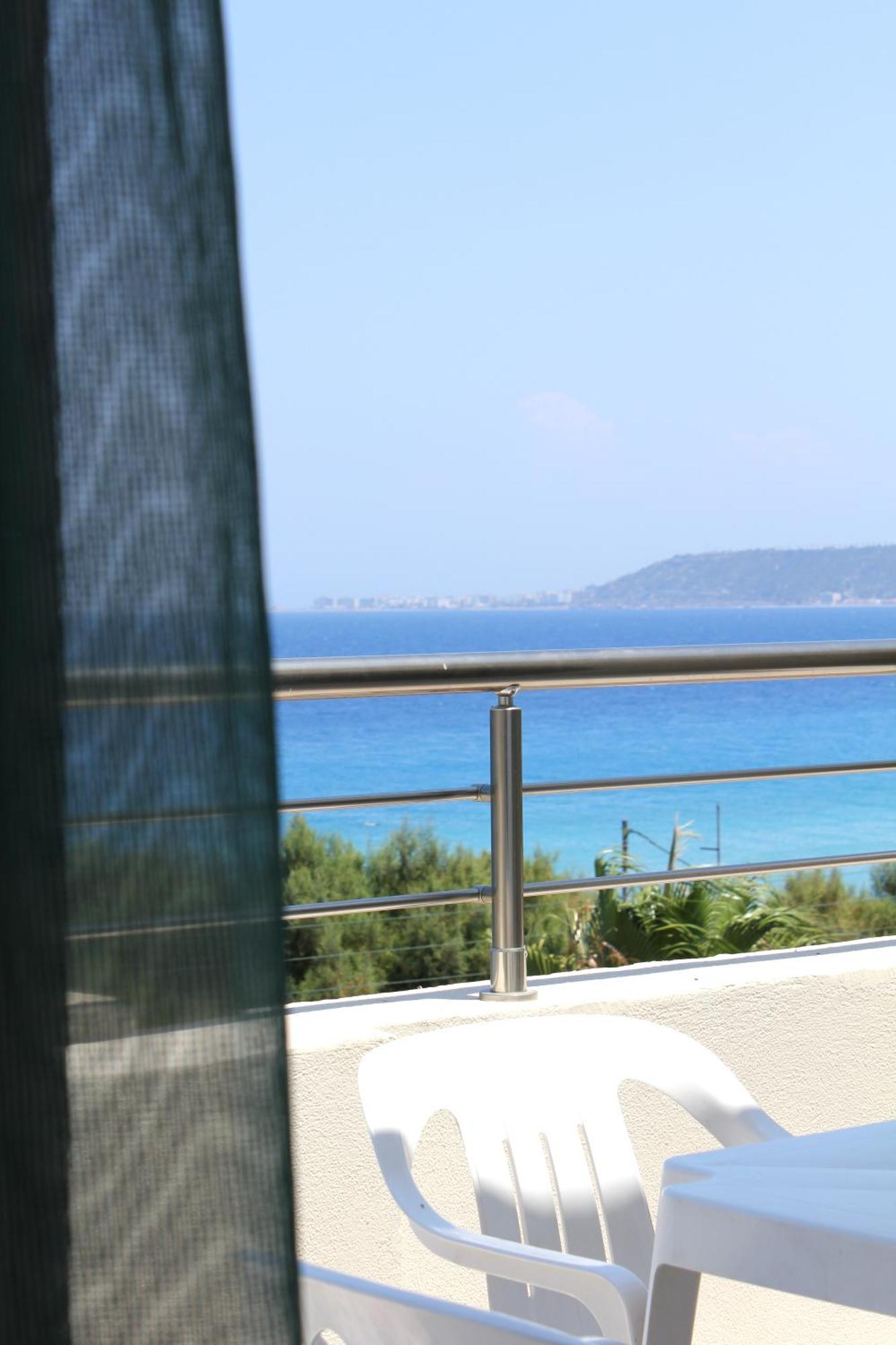 Sea Melody Beach Hotel Apartments เอียลิซอส ภายนอก รูปภาพ
