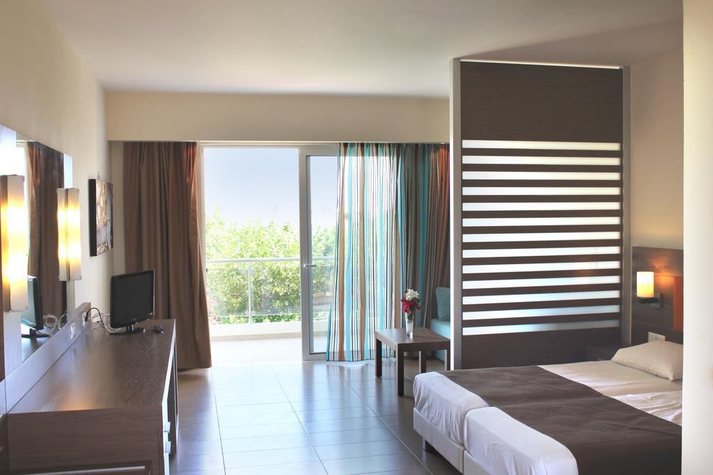 Sea Melody Beach Hotel Apartments เอียลิซอส ห้อง รูปภาพ
