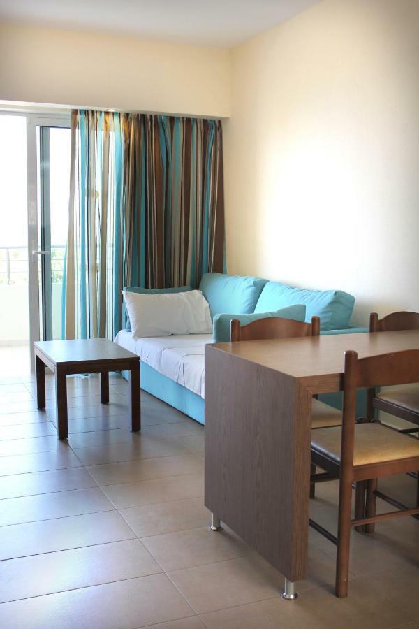 Sea Melody Beach Hotel Apartments เอียลิซอส ภายนอก รูปภาพ